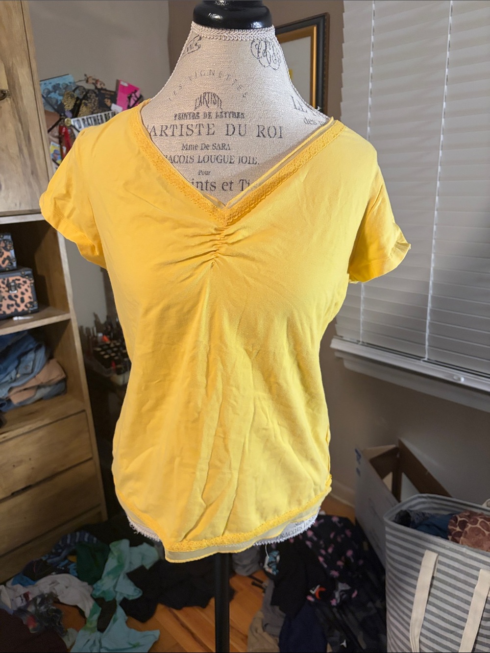 Coldwater Creek Yellow V-Neck Women's Top - Medium
